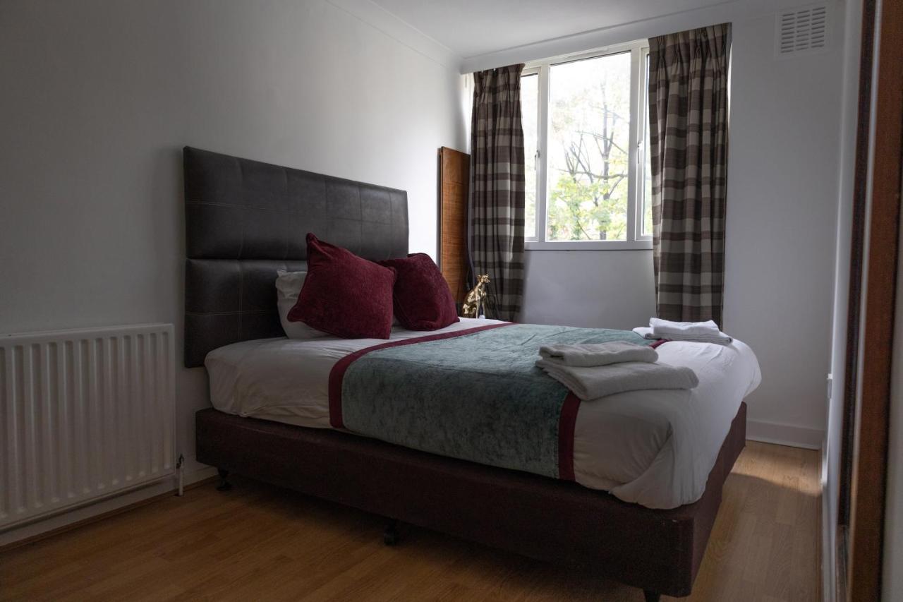 London - 4 Bed - Sleeps 8 - Garden - Pet Friendly Villa Eksteriør billede
