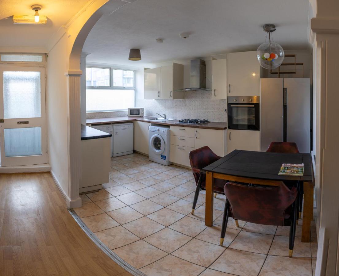 London - 4 Bed - Sleeps 8 - Garden - Pet Friendly Villa Eksteriør billede