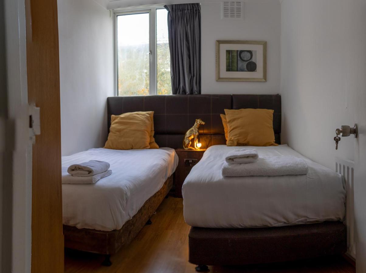 London - 4 Bed - Sleeps 8 - Garden - Pet Friendly Villa Eksteriør billede