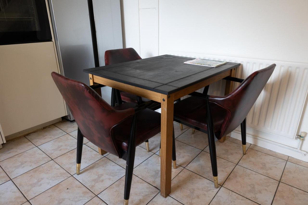 London - 4 Bed - Sleeps 8 - Garden - Pet Friendly Villa Eksteriør billede