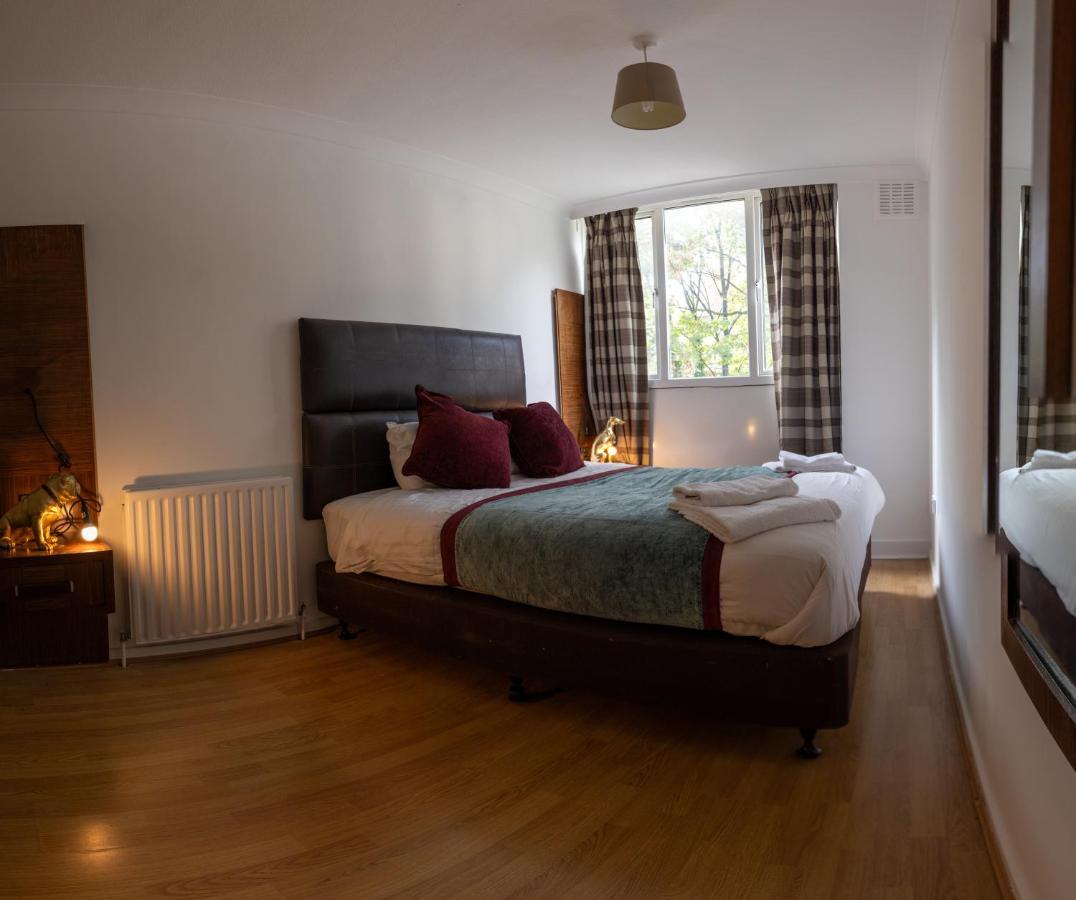London - 4 Bed - Sleeps 8 - Garden - Pet Friendly Villa Eksteriør billede