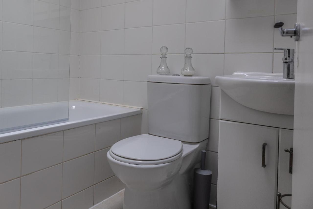 London - 4 Bed - Sleeps 8 - Garden - Pet Friendly Villa Eksteriør billede